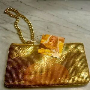 DKNY Shimmery Gold Clutch Apple Logo Gold Wristlet Chain NWT.Shimmery, Zip